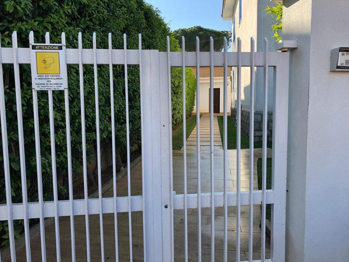 Вилла Mondello Beach The House With Green Lawns Экстерьер фото