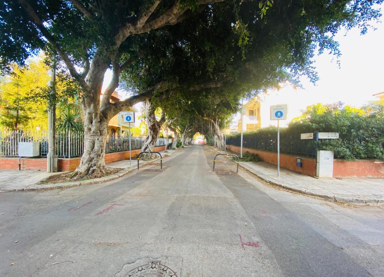 Вилла Mondello Beach The House With Green Lawns Экстерьер фото