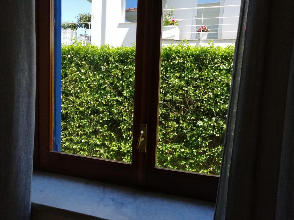 Вилла Mondello Beach The House With Green Lawns Экстерьер фото